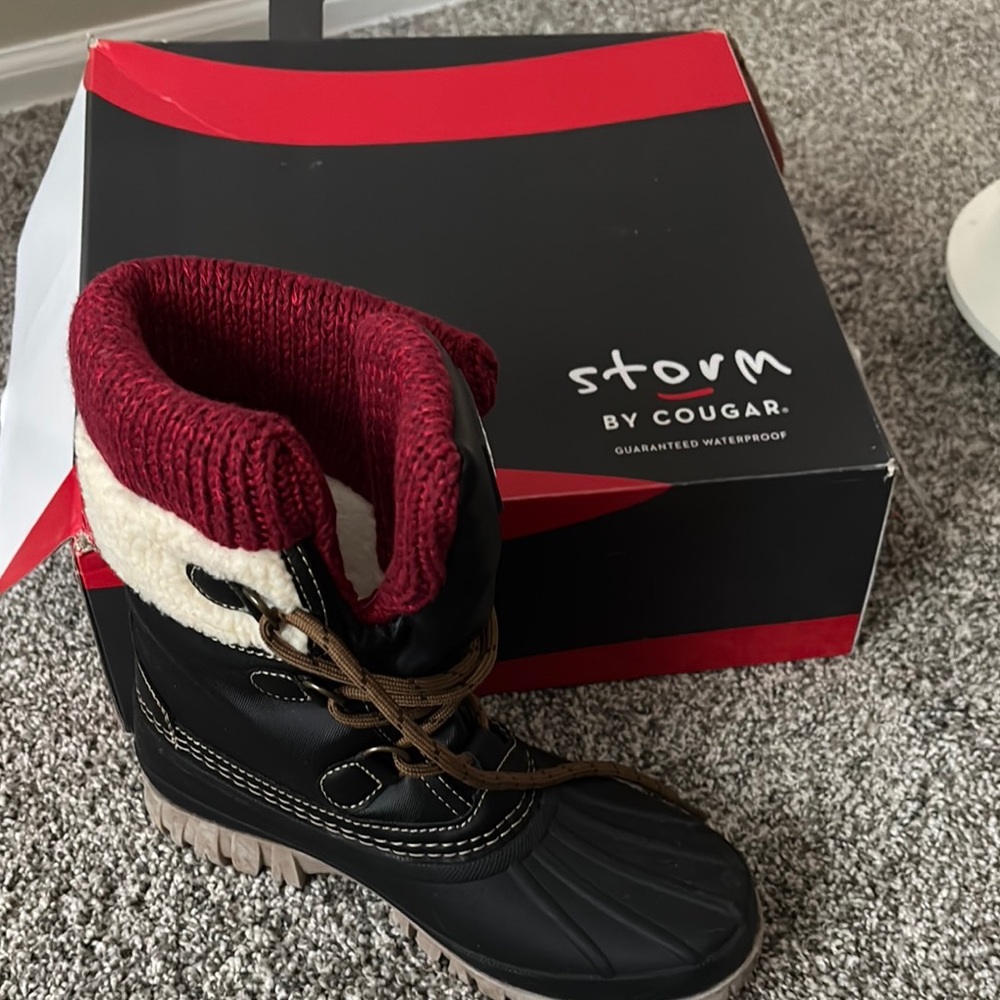 Cougar Storm Black and Burgundy Boots